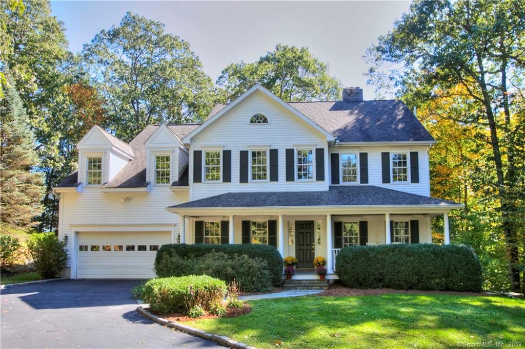 1 Windrush Ln