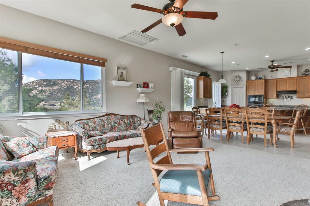 415 Peutz Valley Rd