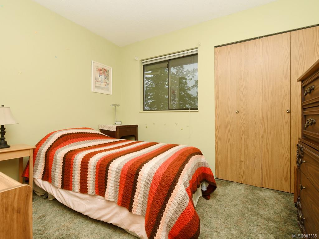 4075 Grange Rd, Saanich