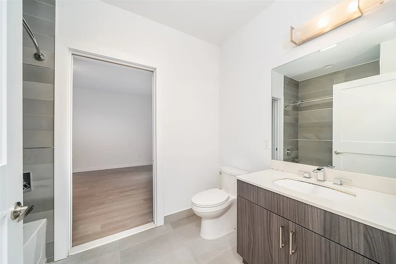 128 HARRISON ST, #404