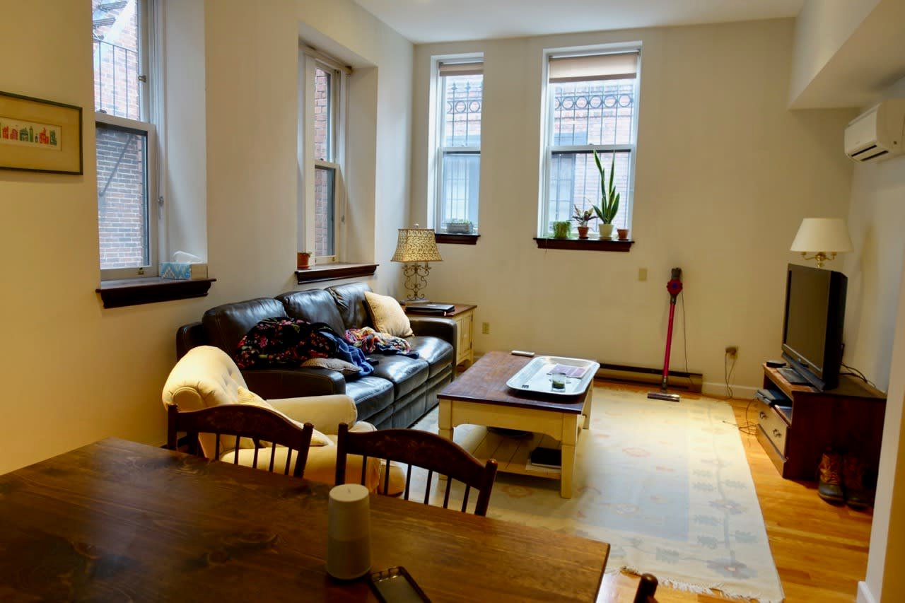 Second Floor Saint Botolph 2 bed 1 bath - Common Roof Deck/Laundry - Back Bay/South End Border! 