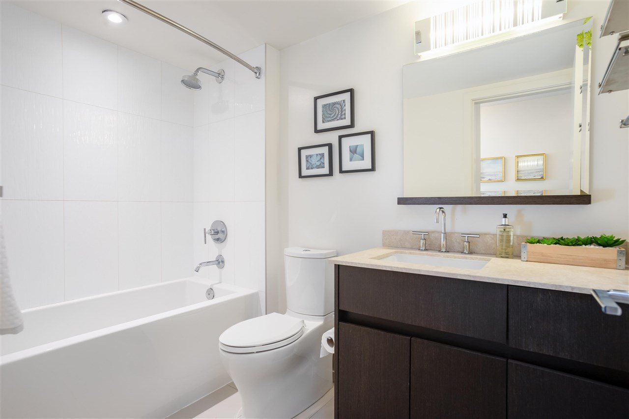 711-7788 Ackroyd Rd
