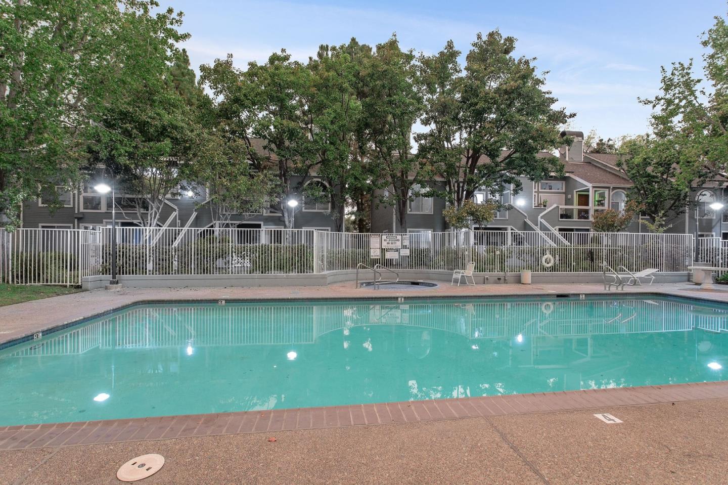 844 Portwalk Pl