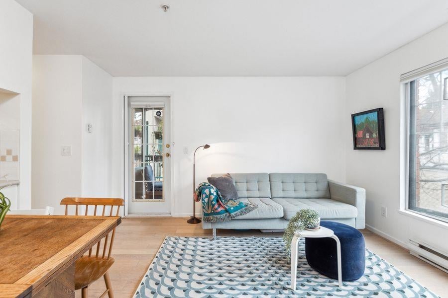 307-929 W 16th Ave