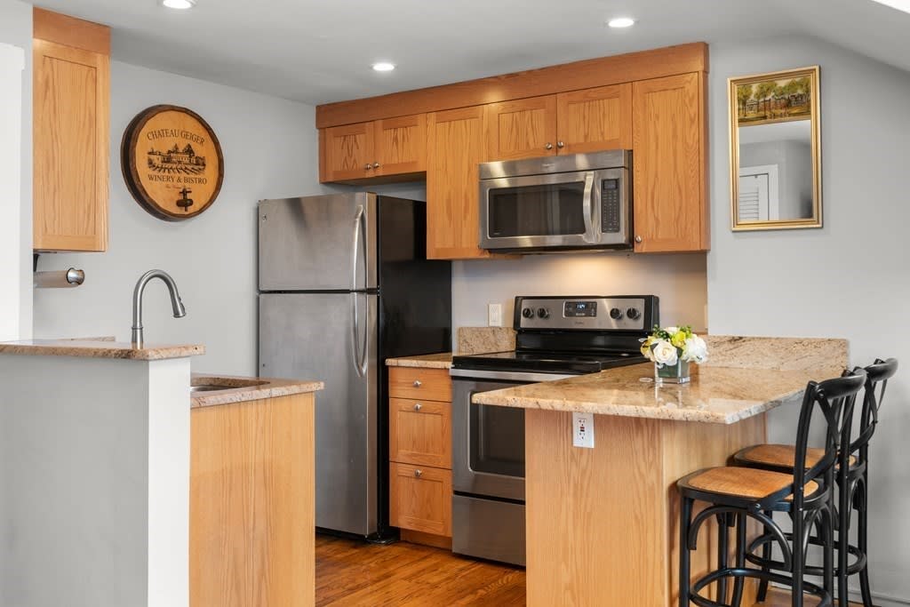 75 Charles St, #5B
