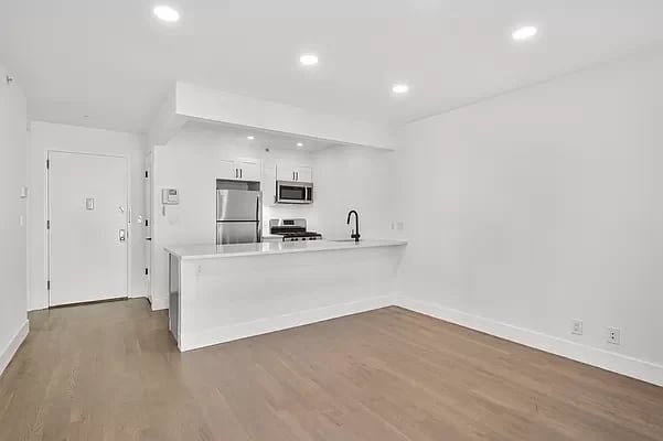 149 Franklin Street Unit: 3R