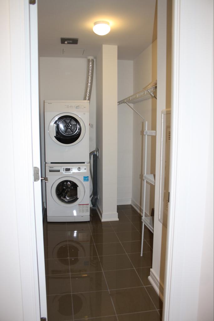 9201 Yonge St Unit: 519
