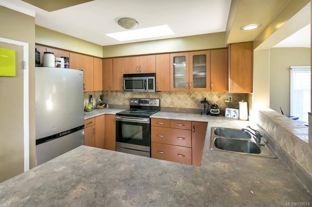 3136 Donald St, Saanich