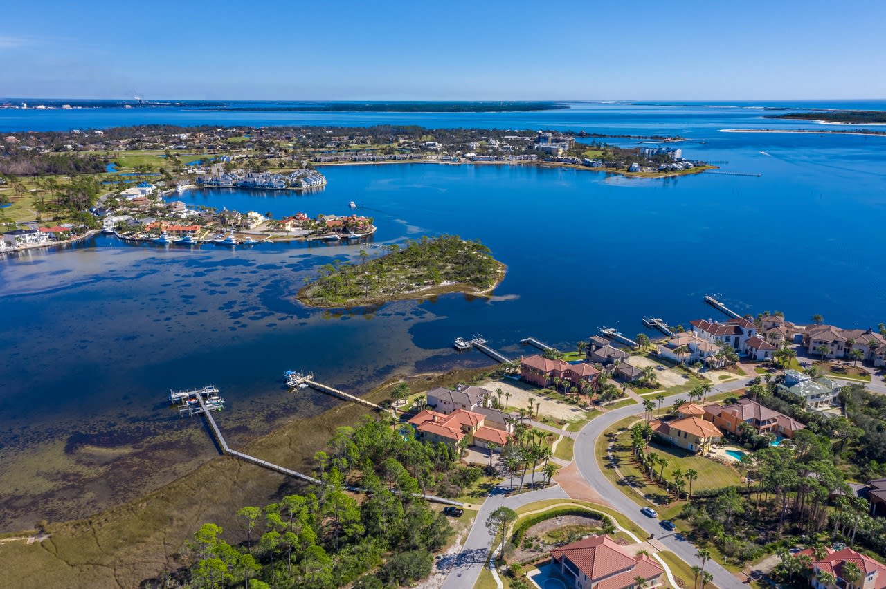 5236 Finisterre Drive