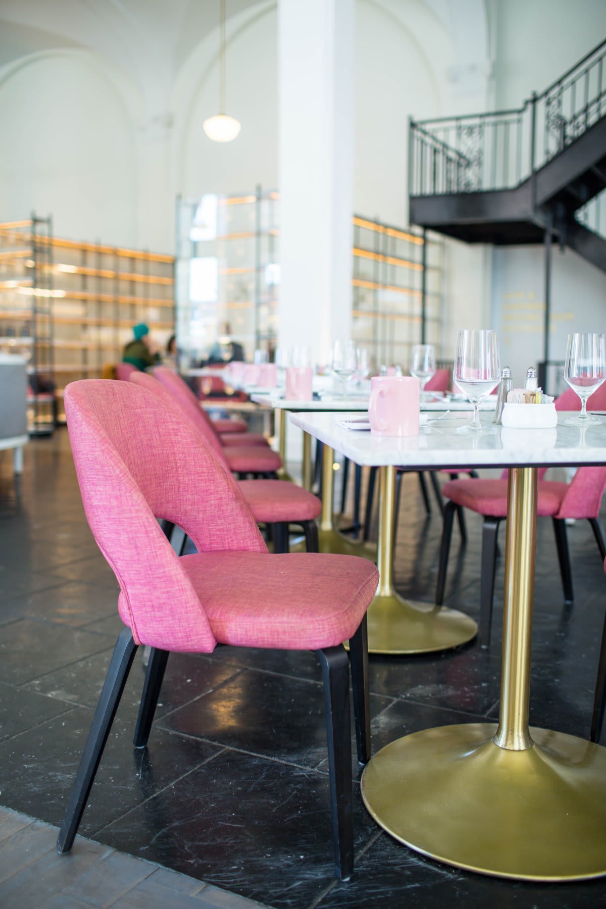 hotel chic NEST Magazine