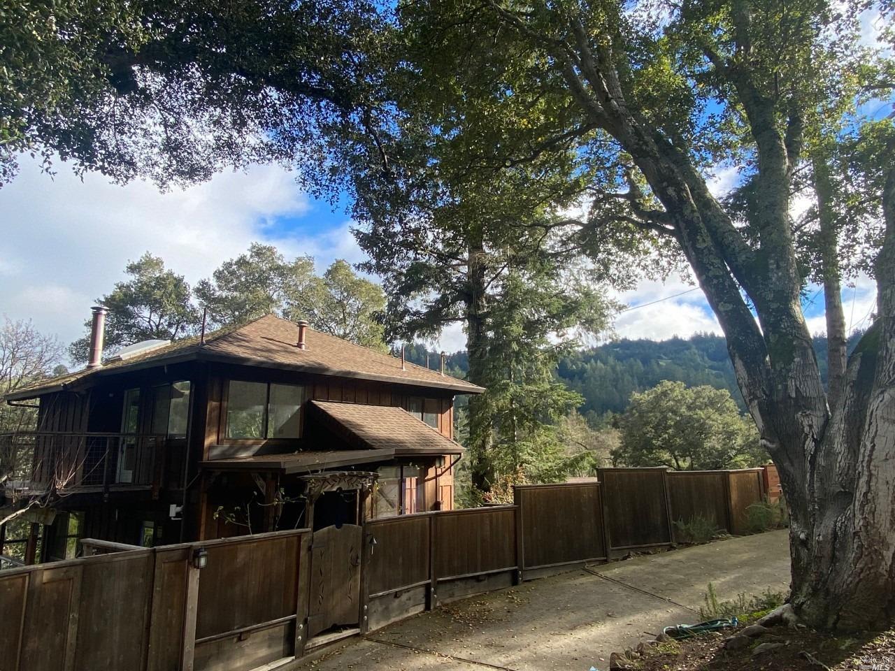 64 Carson Rd