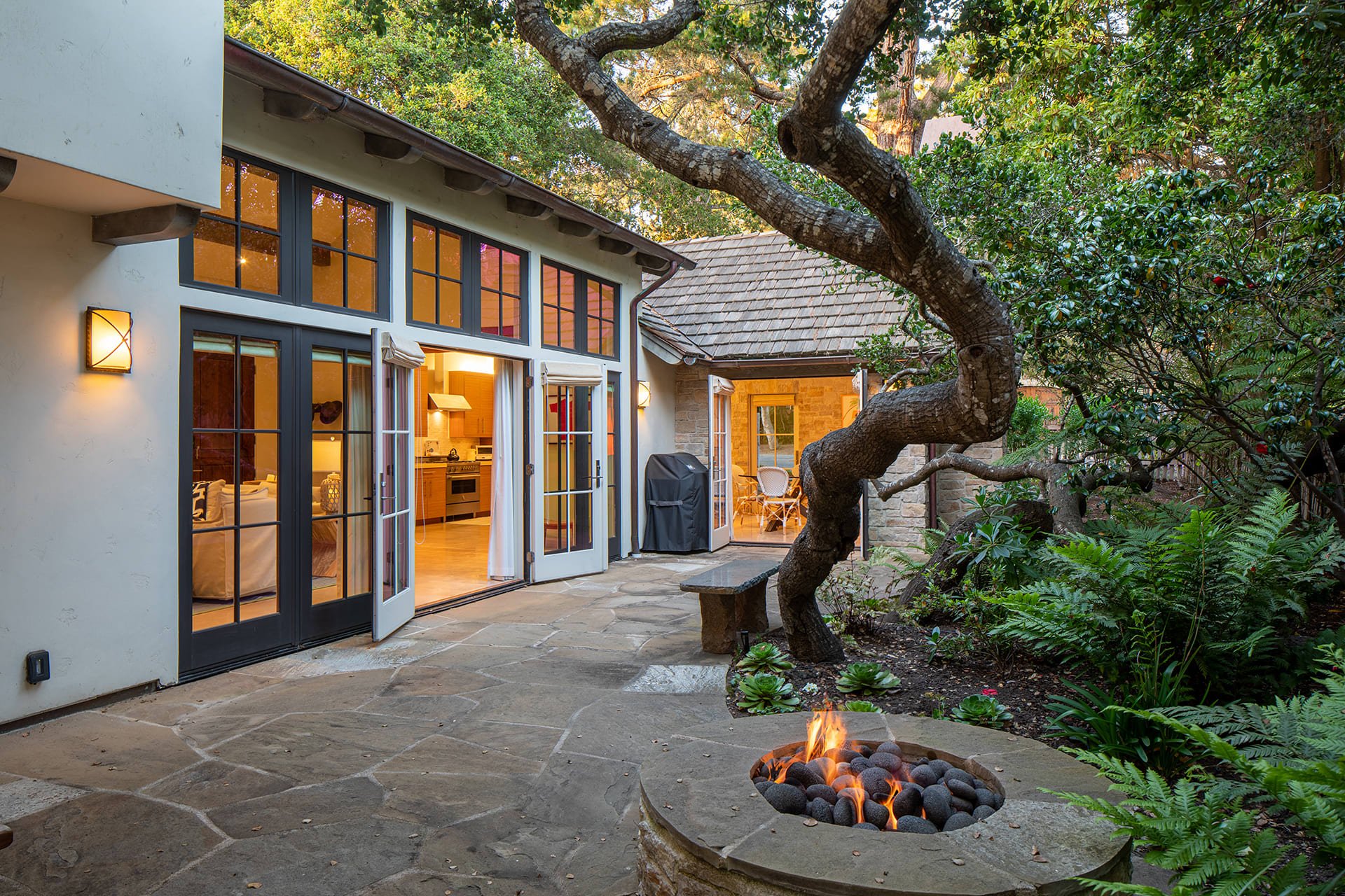 Immaculate by the Sea - Monte Verde & 13th SW Corner