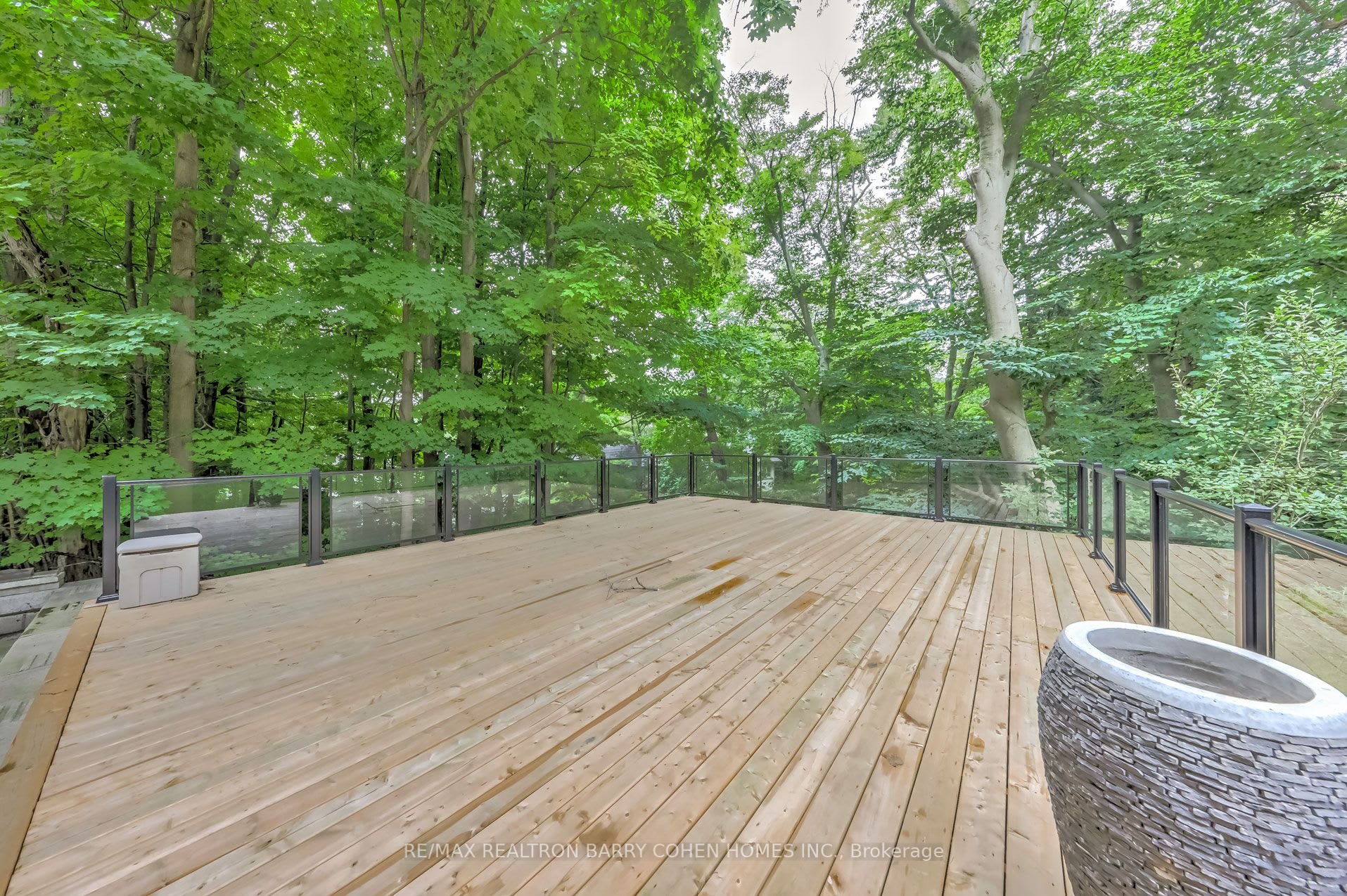 SOLD: Elegance & Luxury At Its Finest