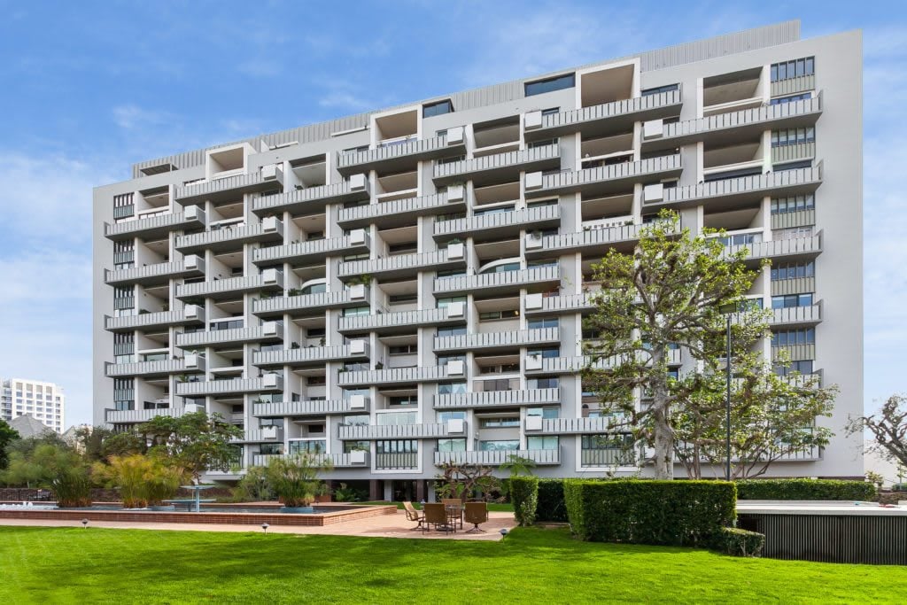 10375 Wilshire Blvd #6B
