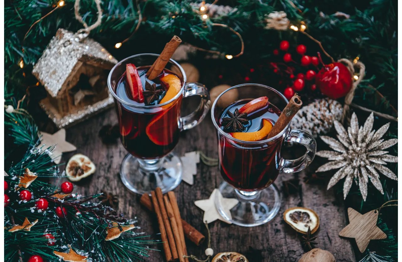 Enjoy a Holiday Cocktail in Portland this Season