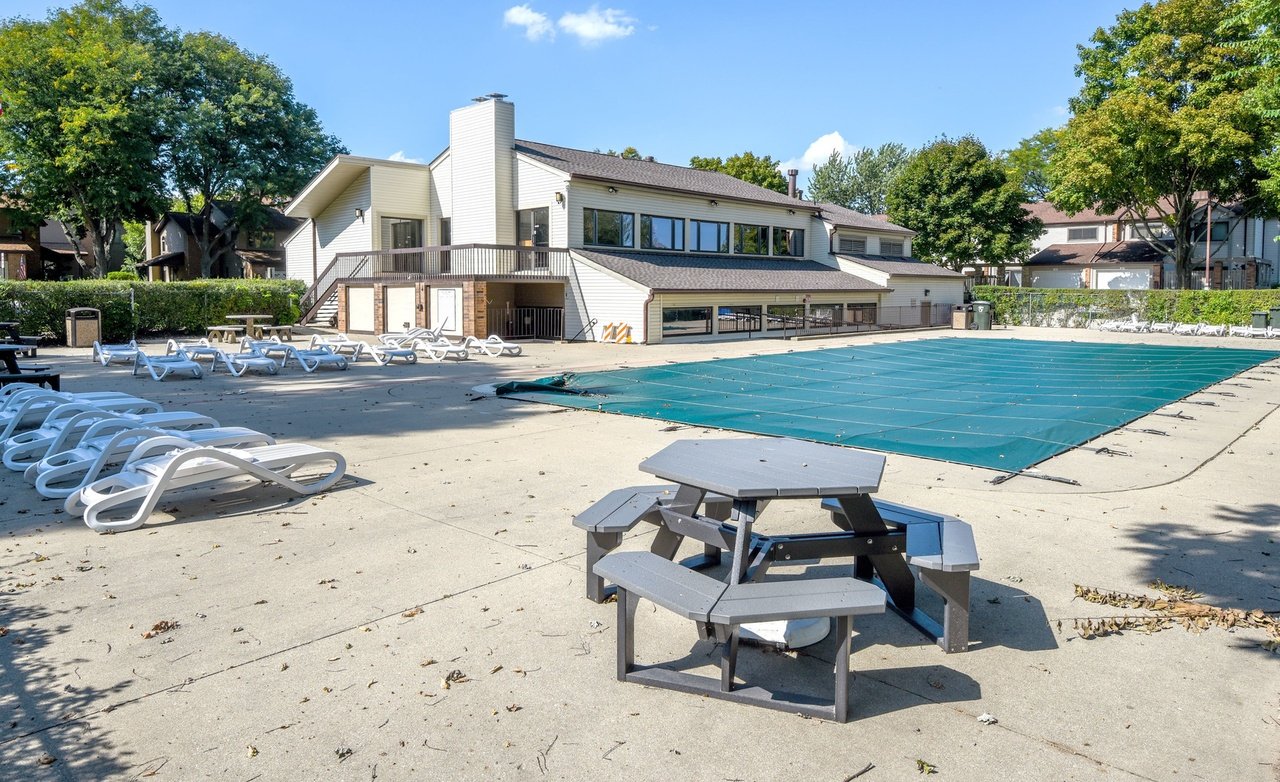 213 W Coventry Pl Unit 213
