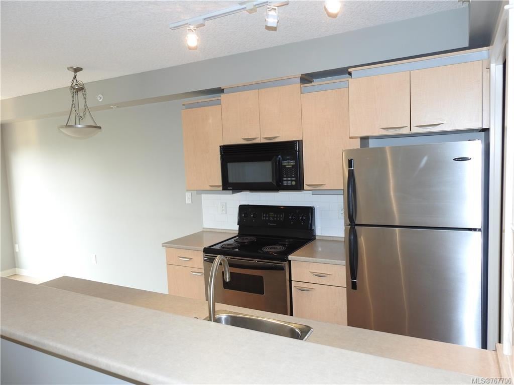 309-1030 Yates St, Victoria