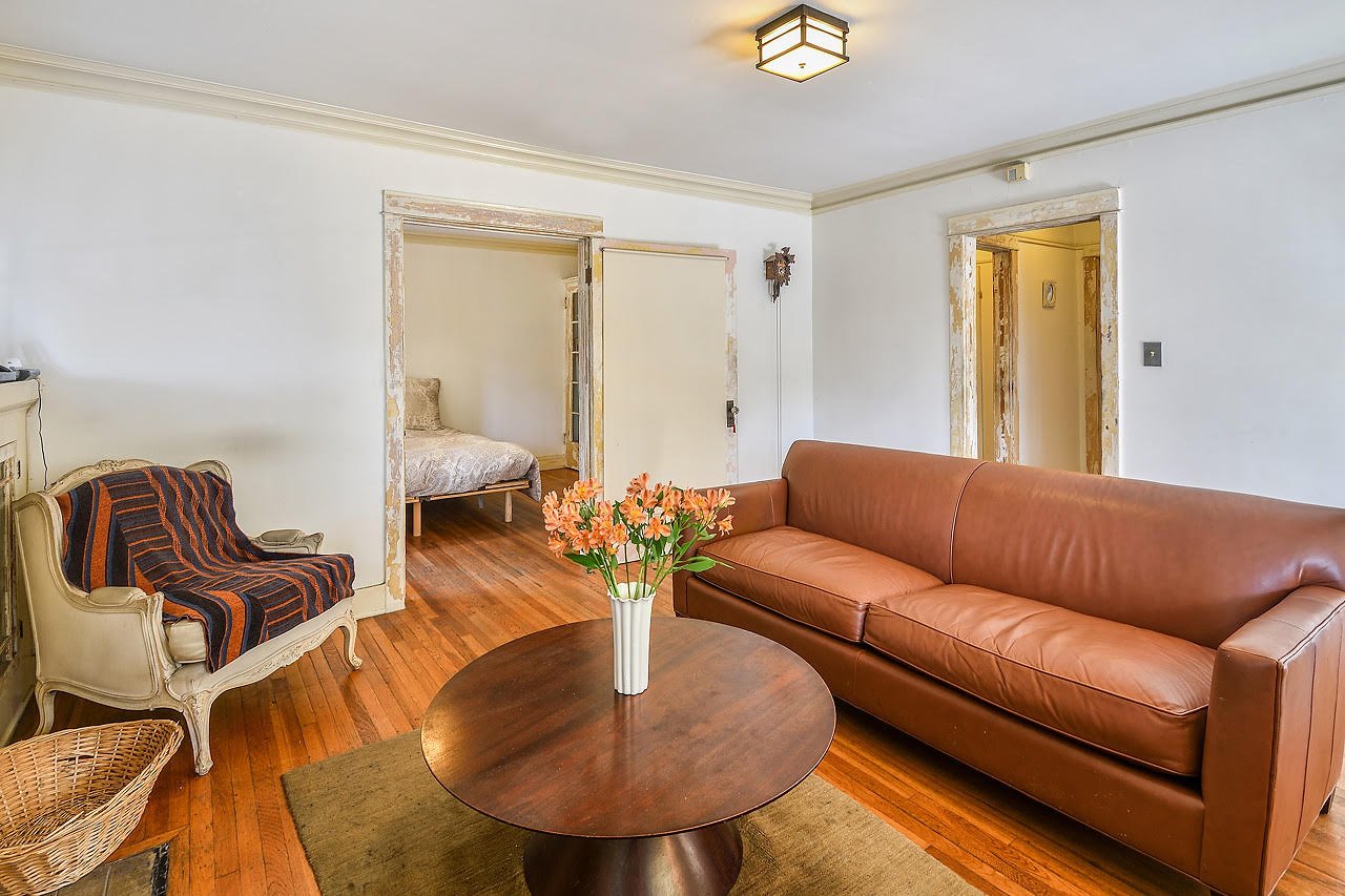901 N Orange Grv
