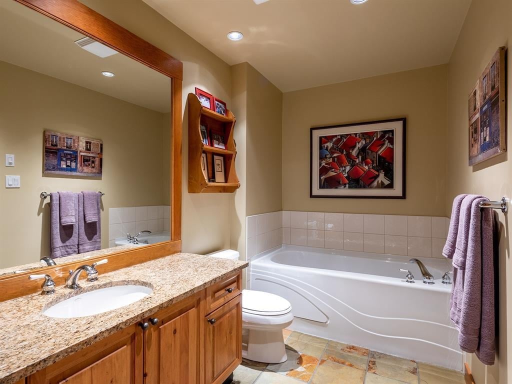 1-4668 Blackcomb Wy