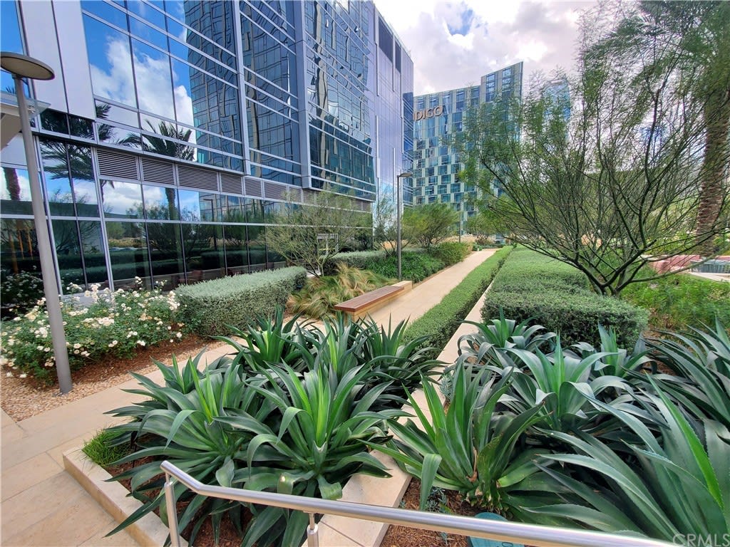 877 Francisco Street, Unit 1718