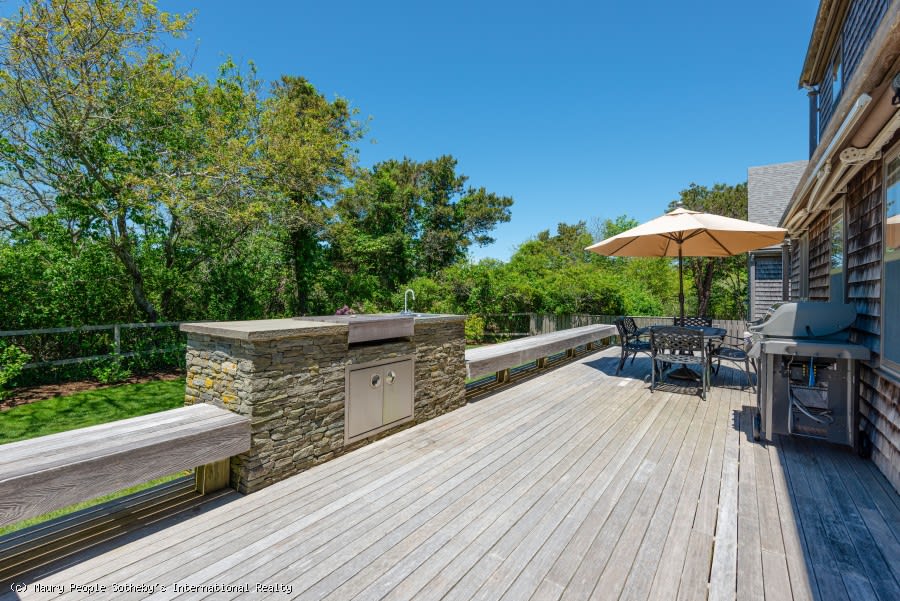 8 Burnt Swamp Ln