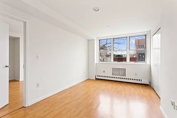 27-37 27th Street Unit: 2G