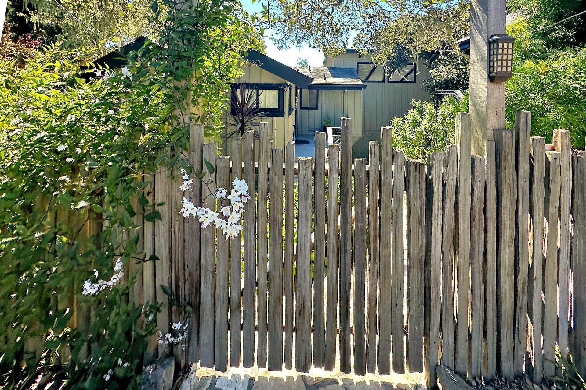 Grey Goose - Charming Downtown Carmel Cottage