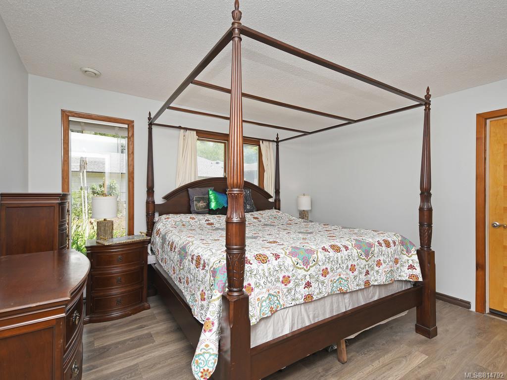6667 Woodgrove Pl, Sooke