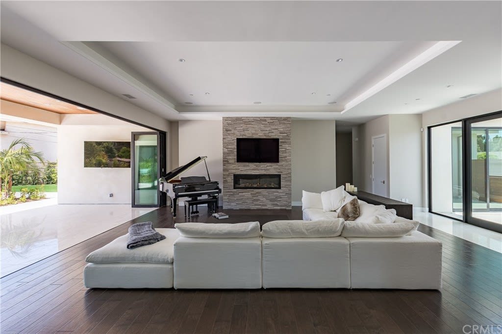 3011 Ceylon Road