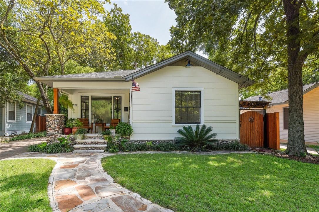7207 Grover Ave