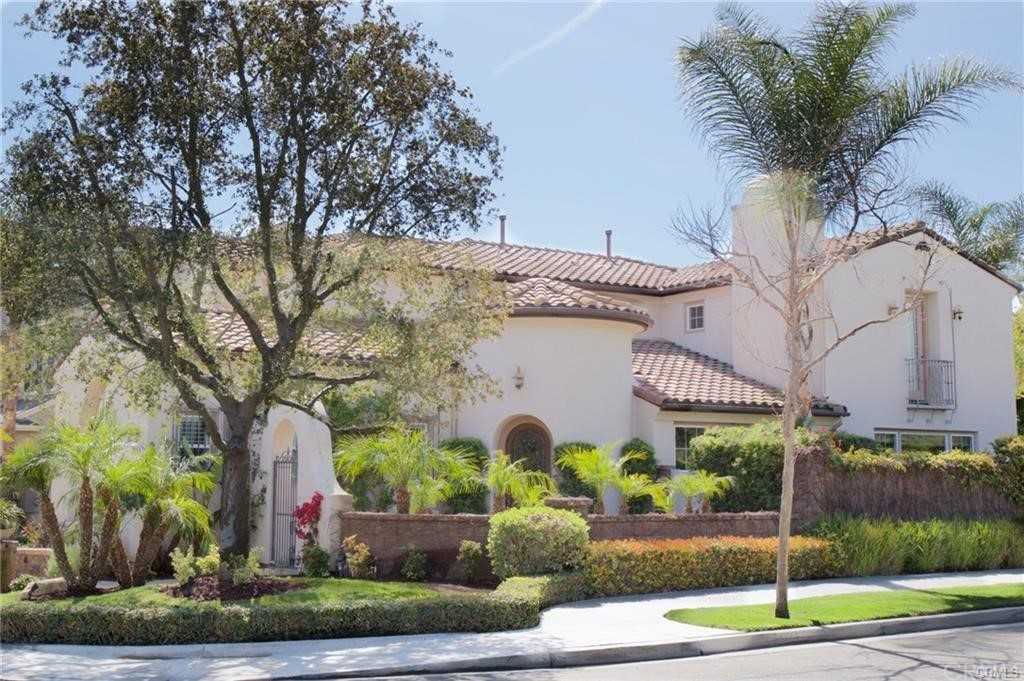 2 Illuminata Ln