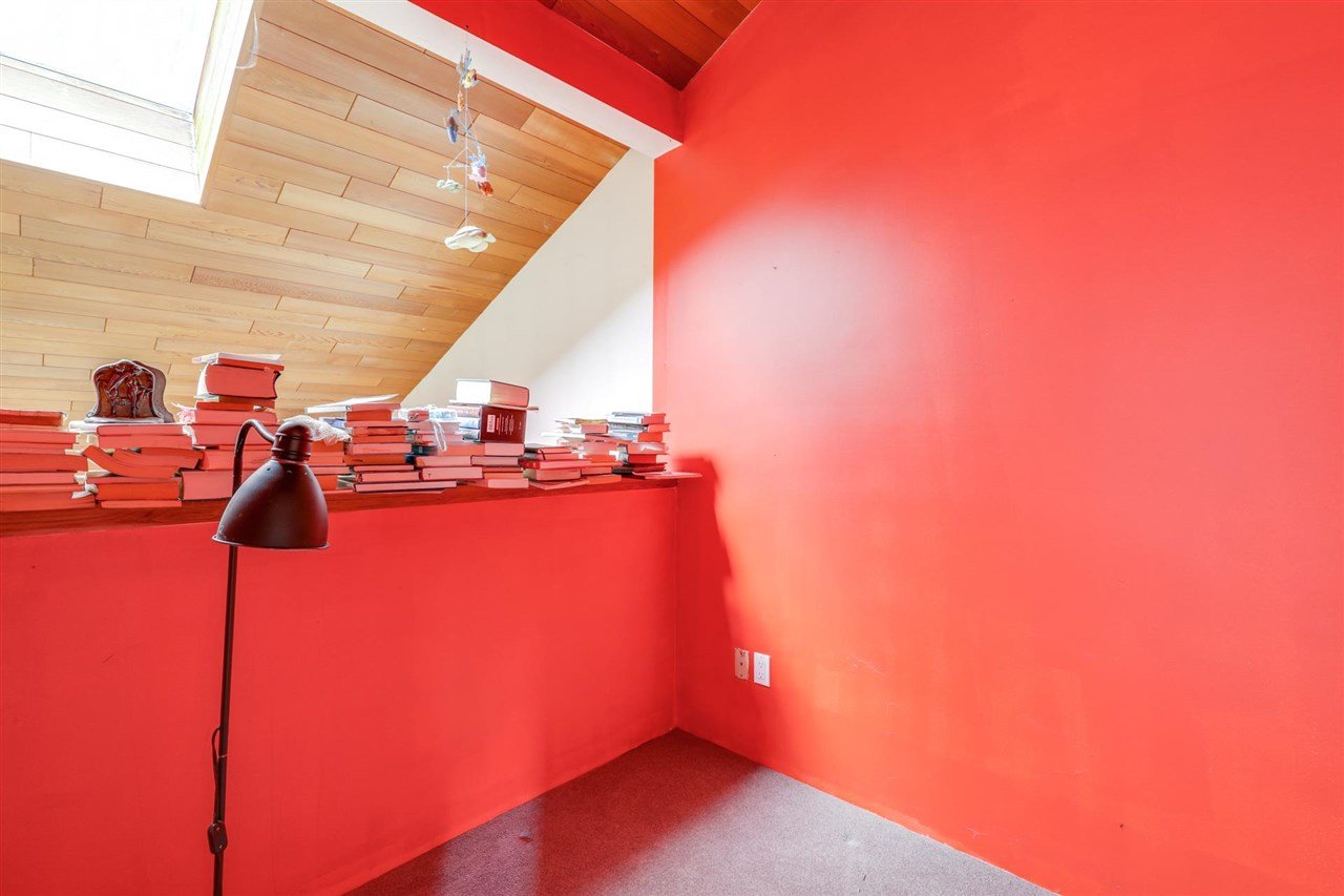2497 Panorama Dr