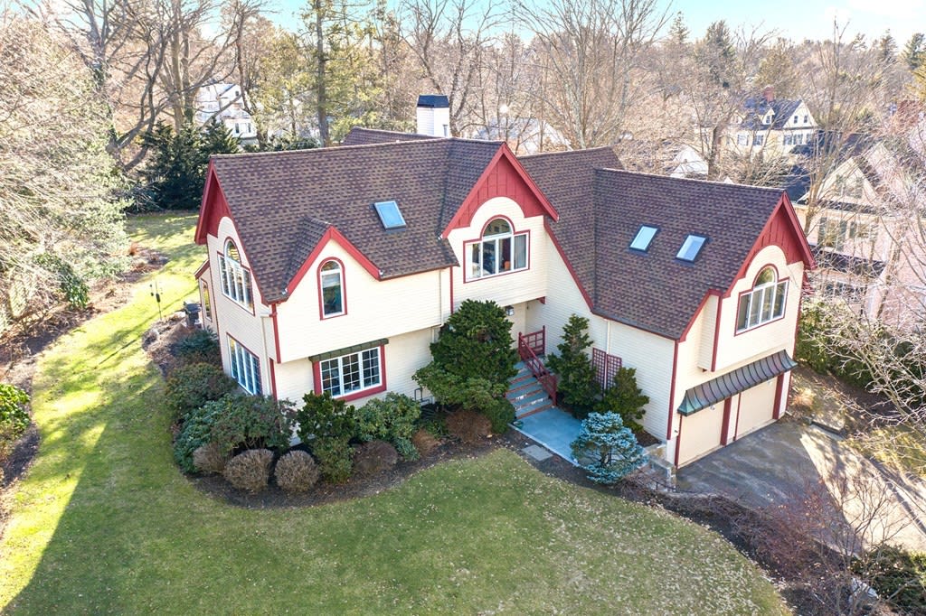 326 Highland Ave