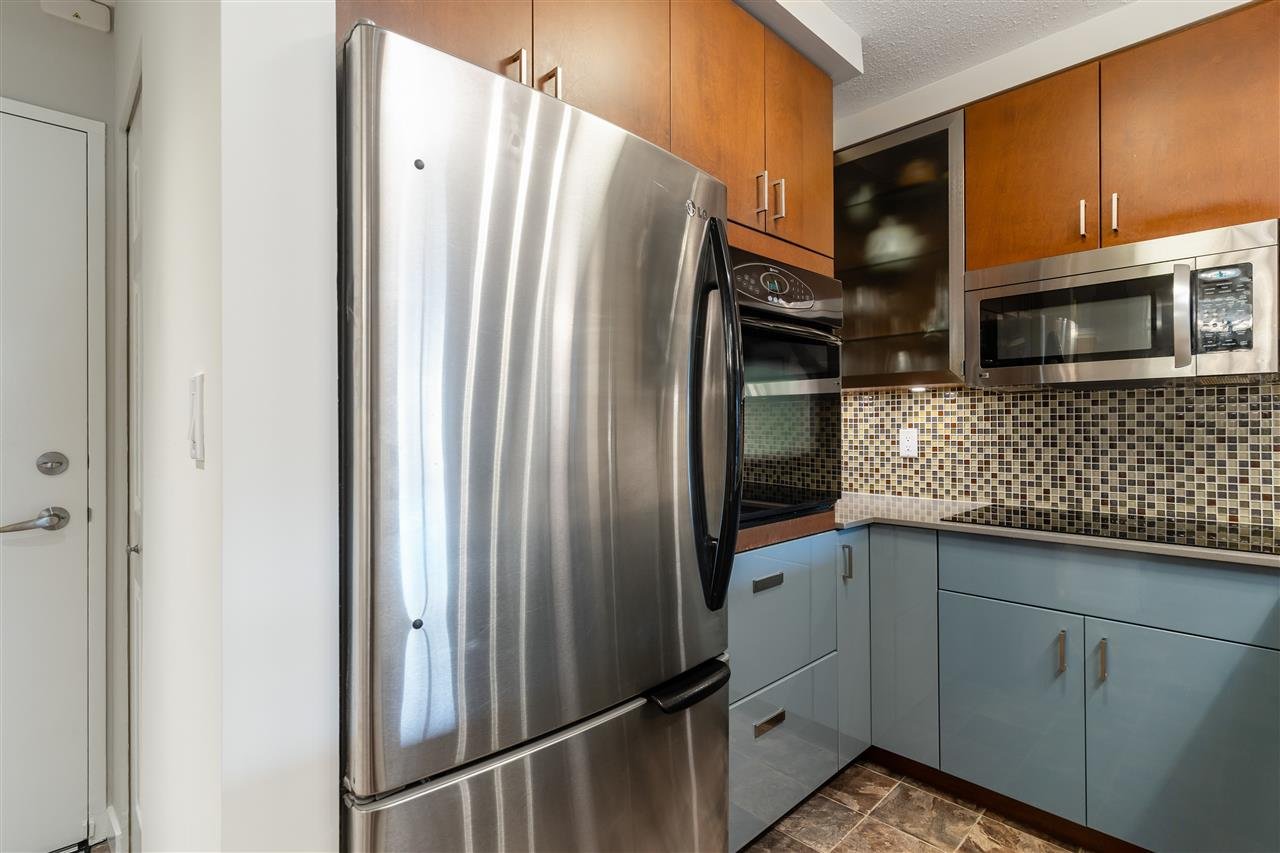 317-555 W 14th Ave