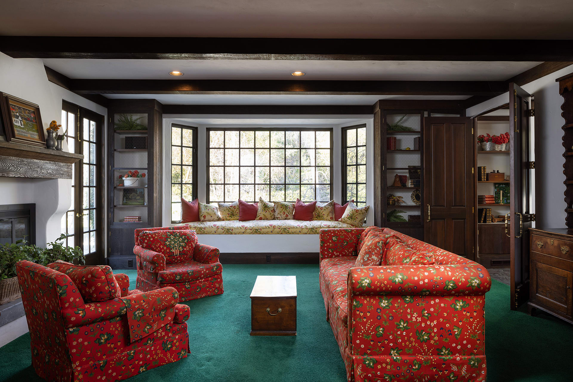 Pebble Beach Manor - 3323 Stevenson Drive