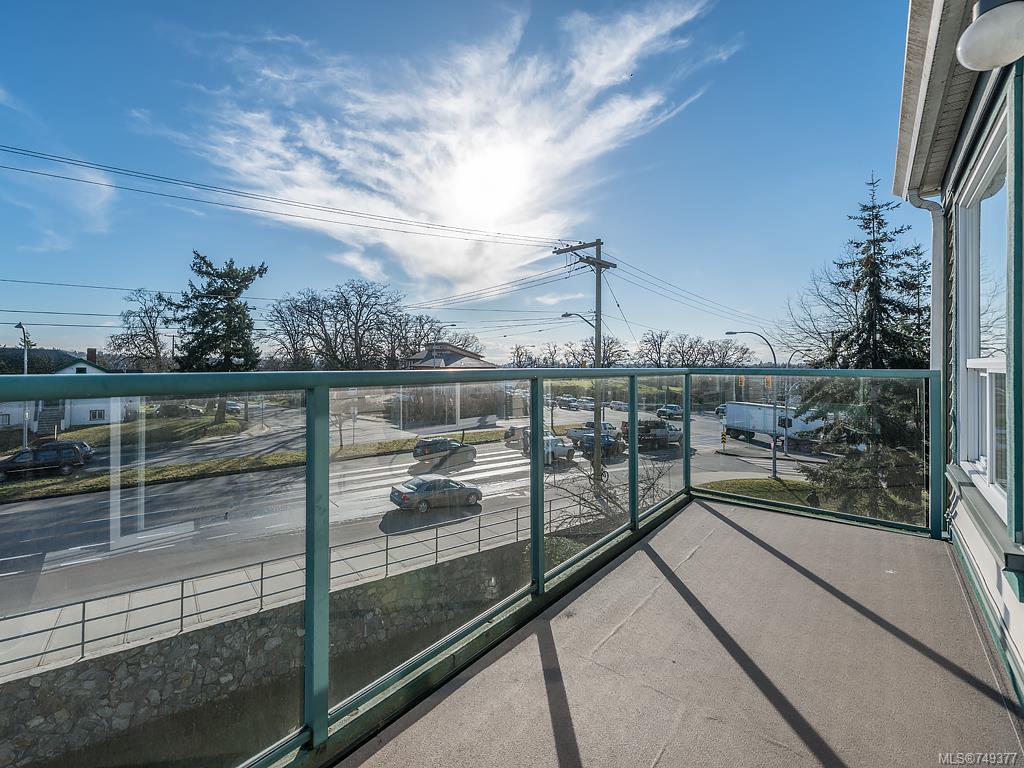 405-898 Vernon Ave