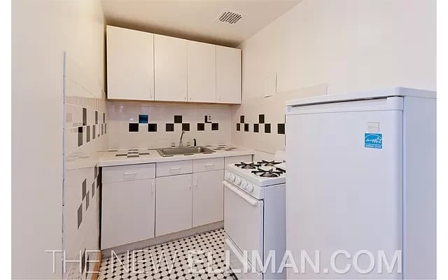 134 West 71st Street Unit: 1