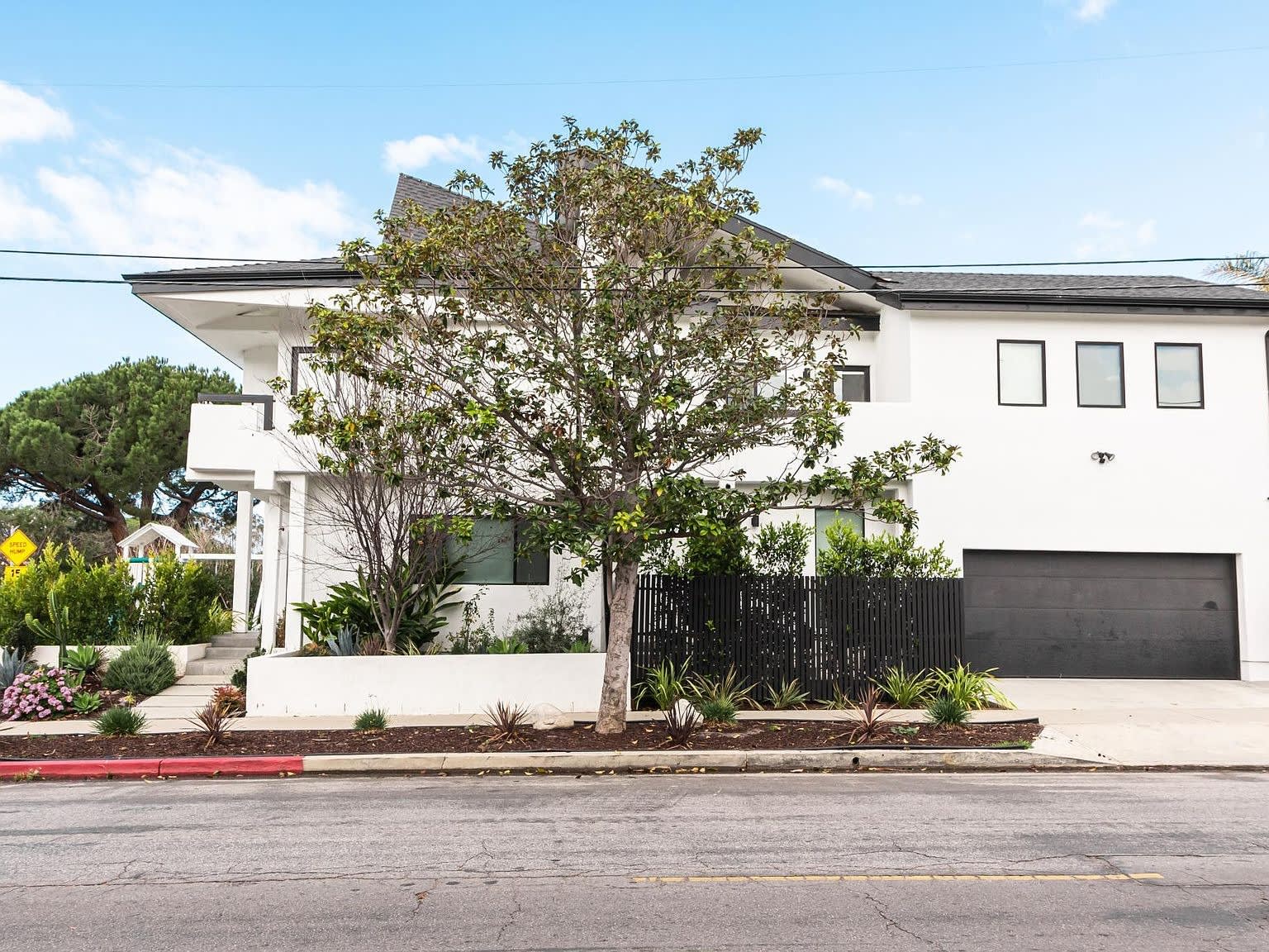 12901 Warren Ave