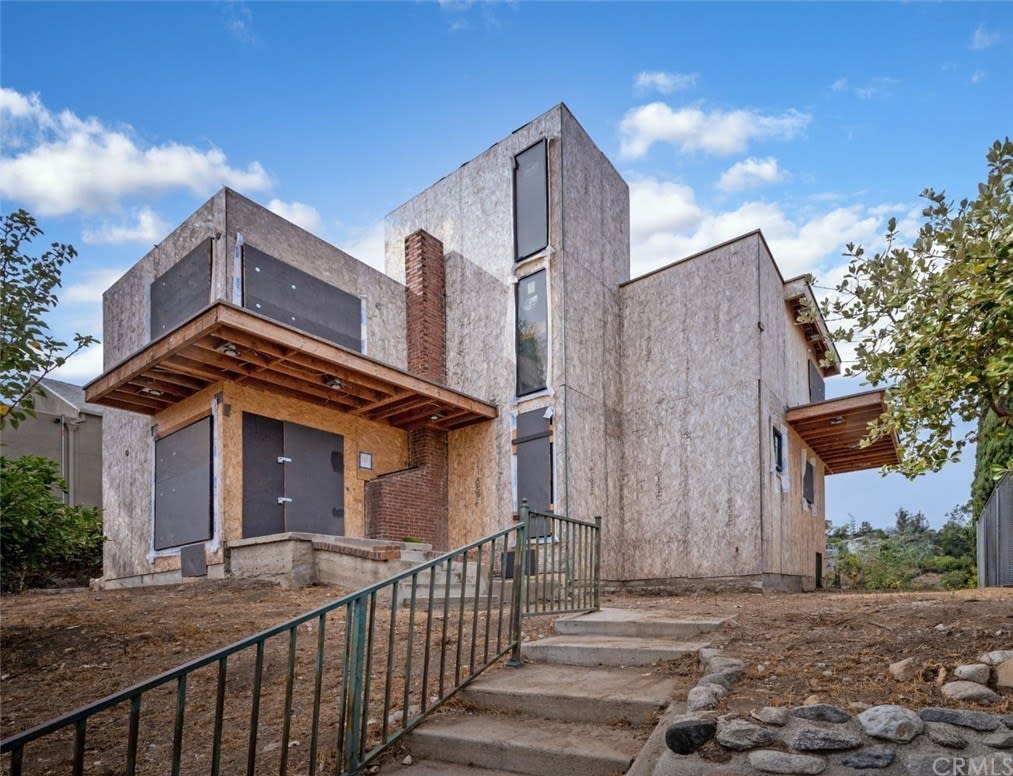 2629 Corralitas Dr