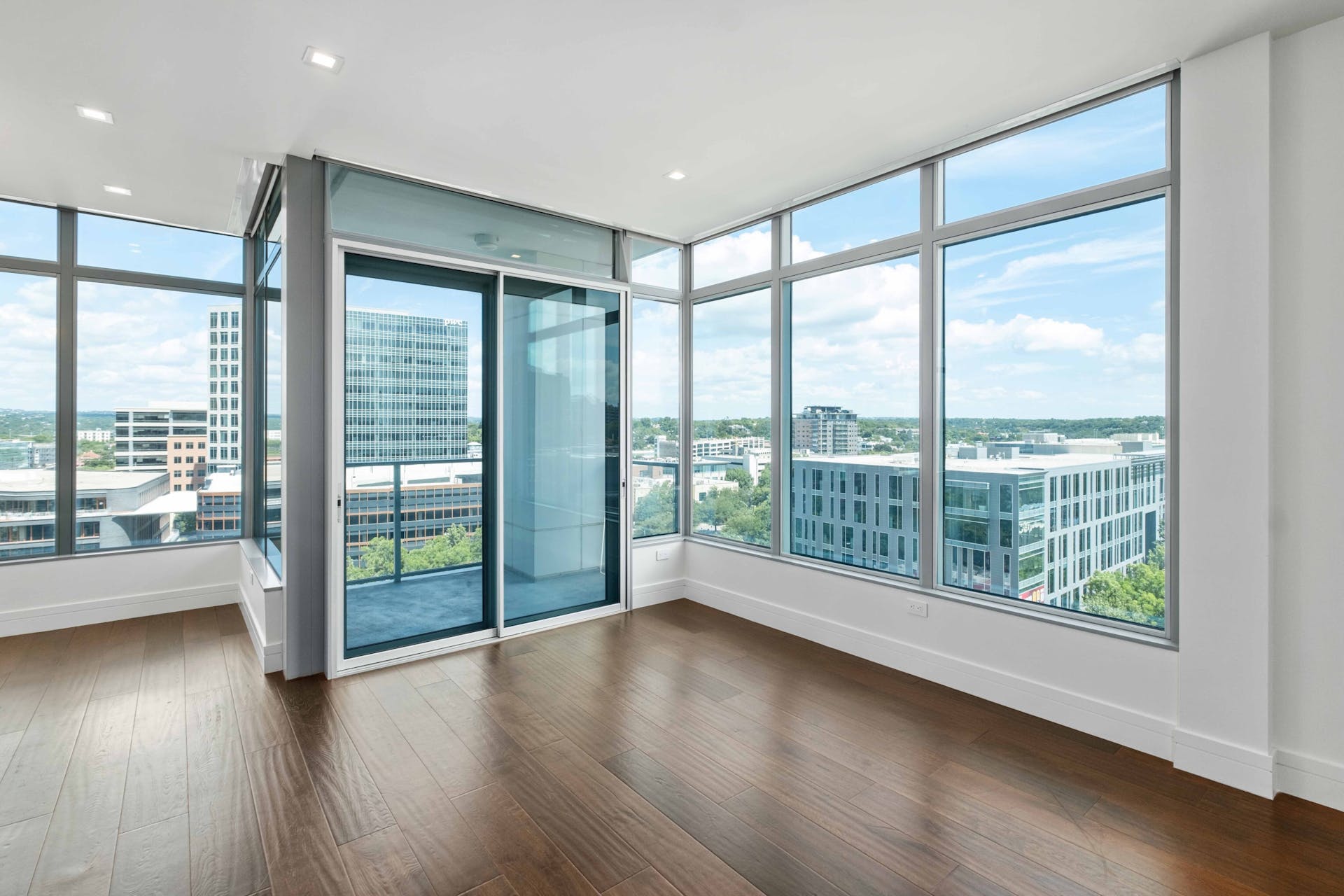 501 West Ave #1004