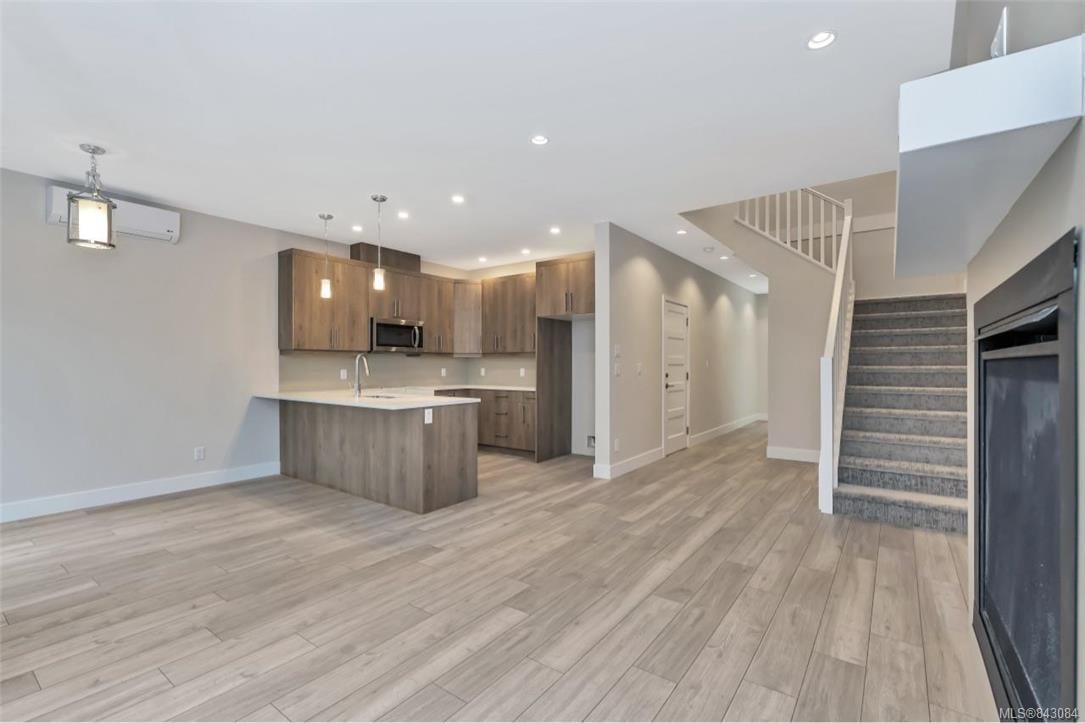 925 Echo Valley Pl, Langford