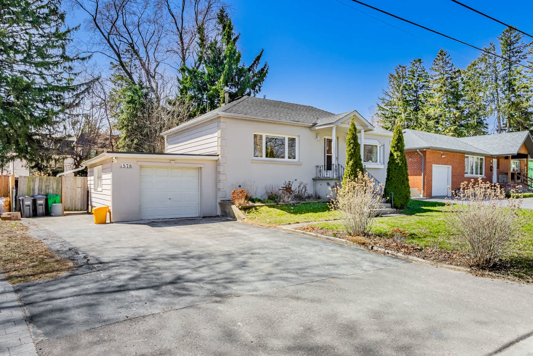 1578 Kenmuir Avenue