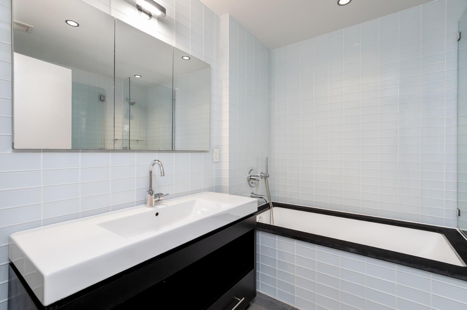 550 West 54th Street, Apt 26O