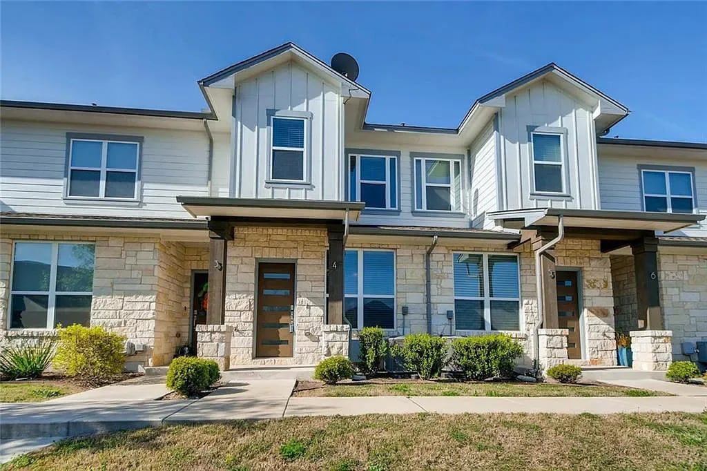 2101 Town Centre Dr