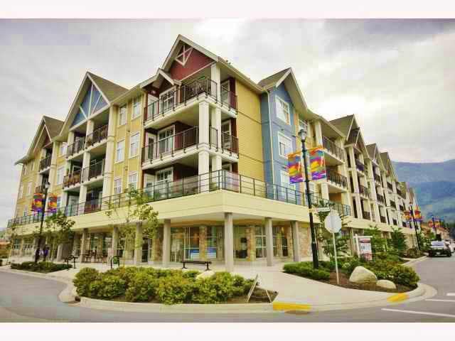 211-1336 Main St