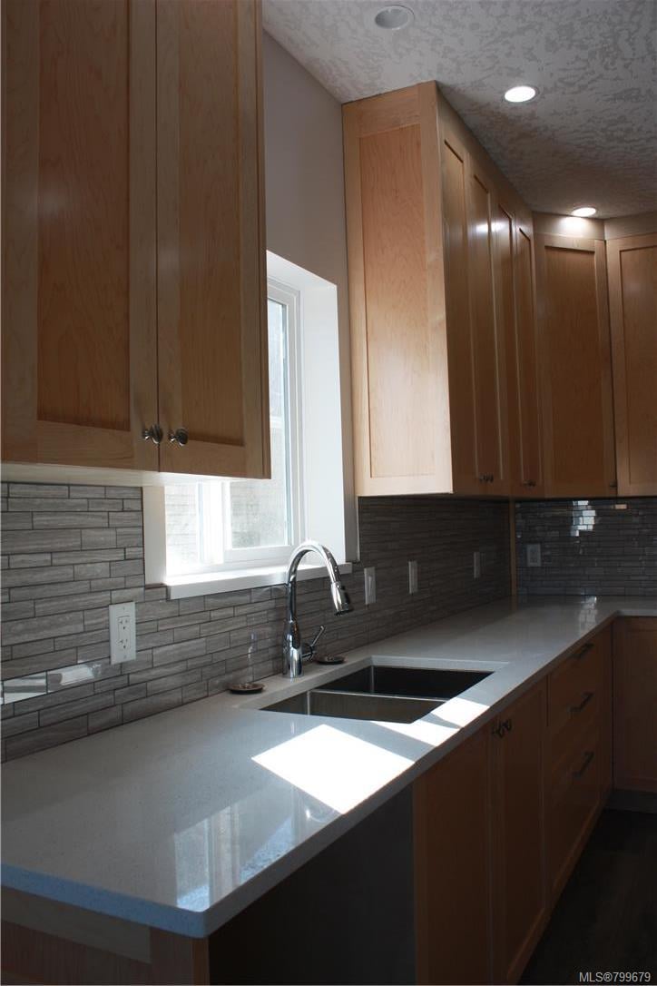 103-2260 Maple Ave, Sooke