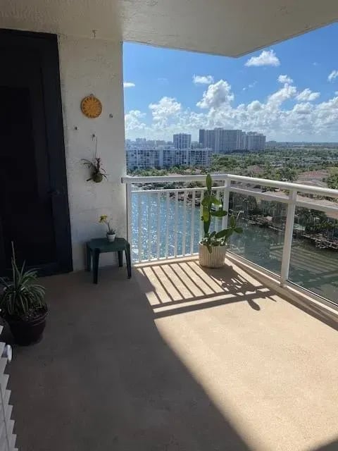 1600 S Ocean Drive, #15F