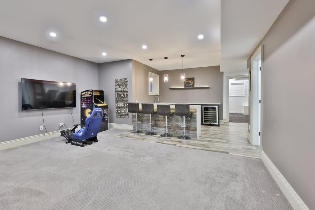 2015 Elmhurst Avenue, Oakville