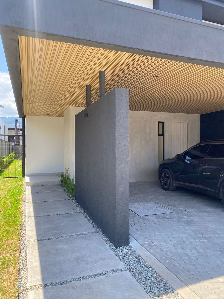 Gated Contemporary Family Home, Santa Ana, San Jose