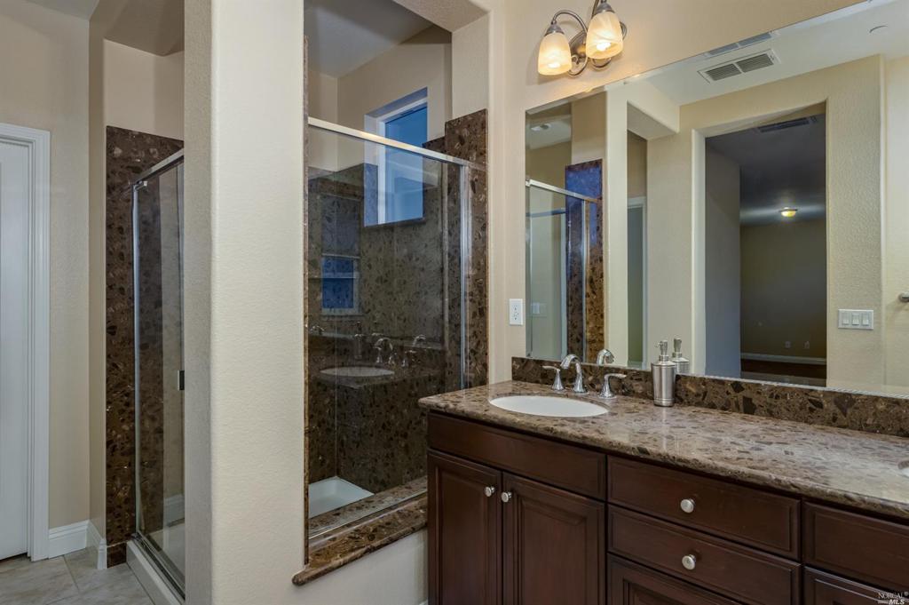 221 Jacquelyn Ln